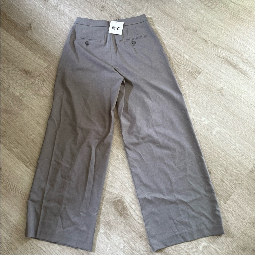 Uniqlo-C Women's AirSense Pleated Pants in Gray